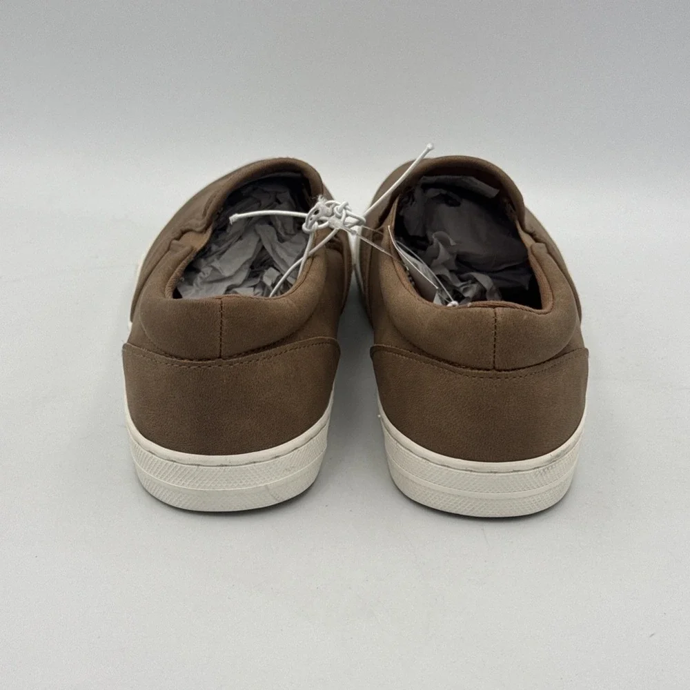 The Children's Place Youth Slip-On Sneakers Tan Brown Casual Shoes Size 6